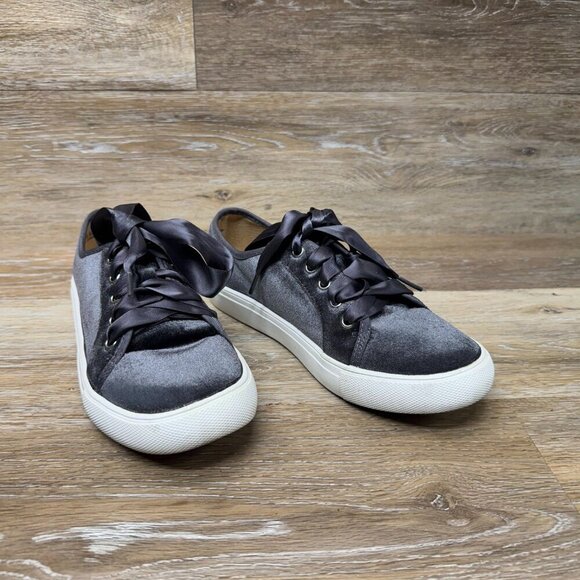 Dirty Laundry Fuzz-006 Gray Velvet Satin Lace Sneakers Women's Size 6.5 - Picture 6 of 6